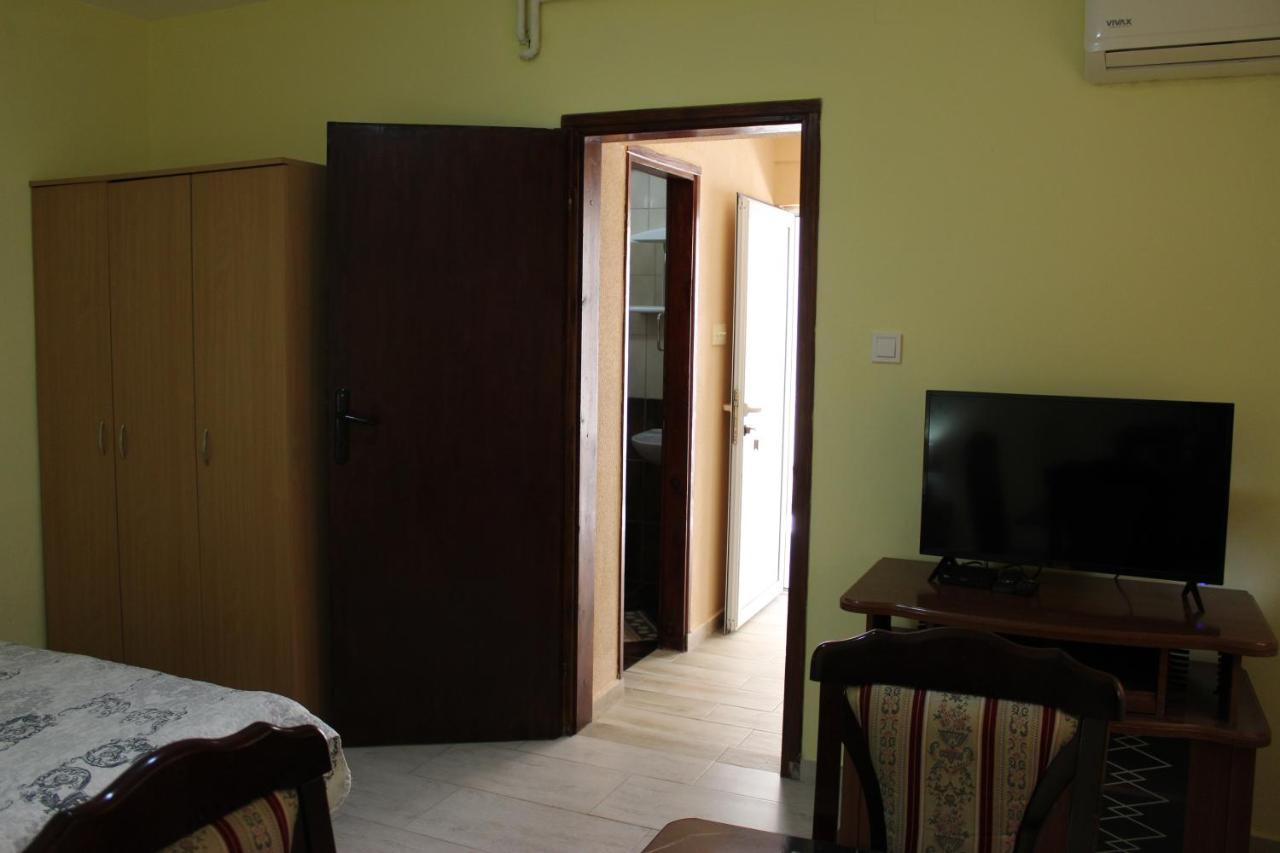 Apartmani Franovic Tivat Exterior photo