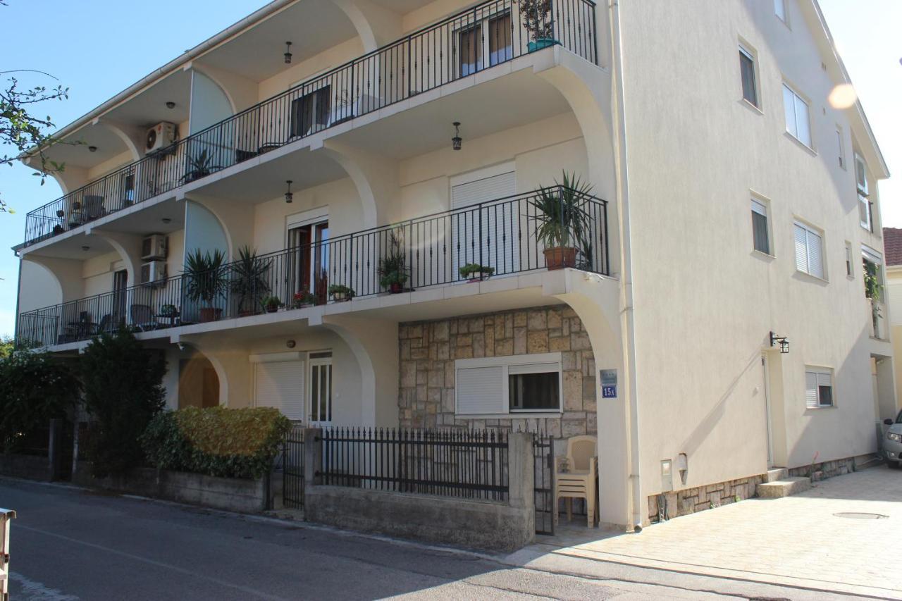 Apartmani Franovic Tivat Exterior photo