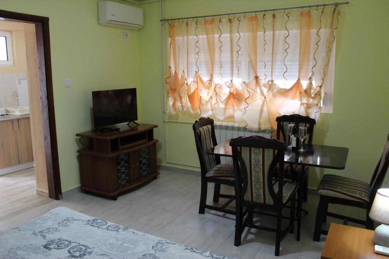 Apartmani Franovic Tivat Exterior photo