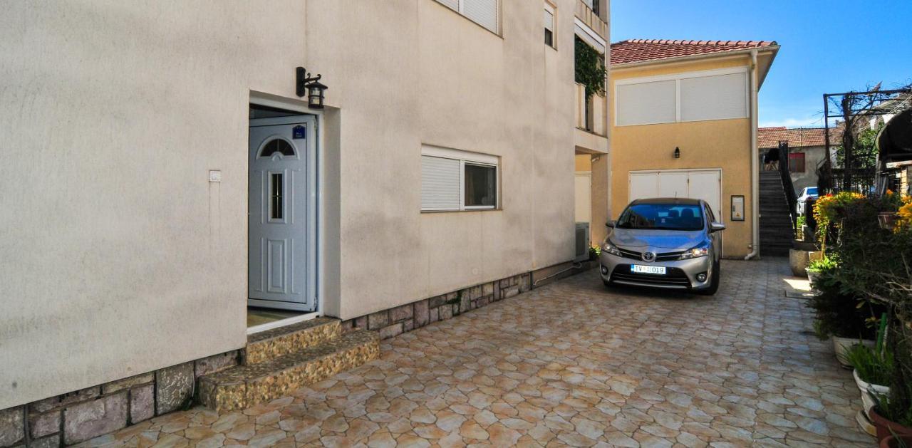 Apartmani Franovic Tivat Exterior photo
